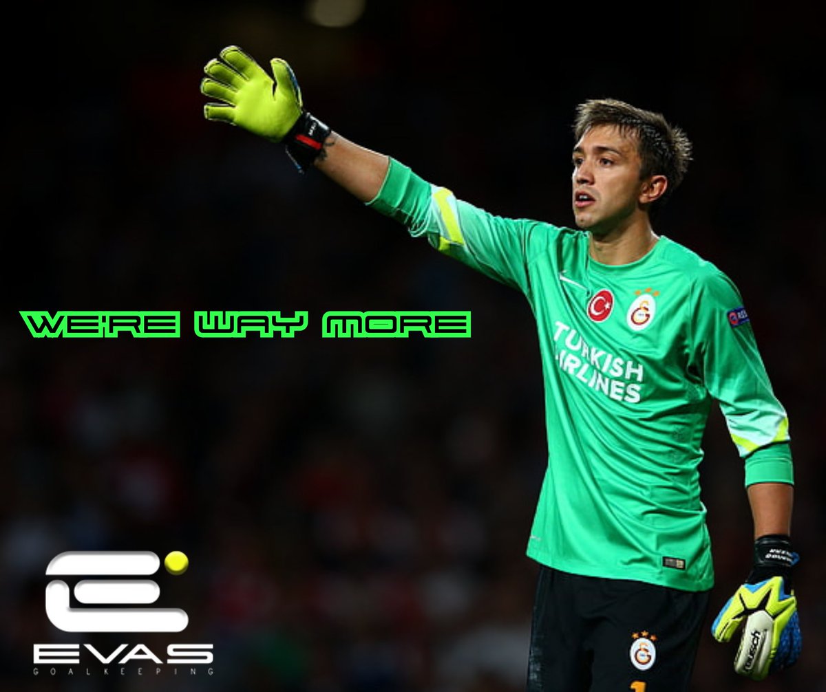 Some people think keepers are just there to make saves.
but the truth is... keepers are leaders, communicators, and the first line of attack.
Every save starts with positioning. Every counter starts with distribution.
Respect the craft 🧤