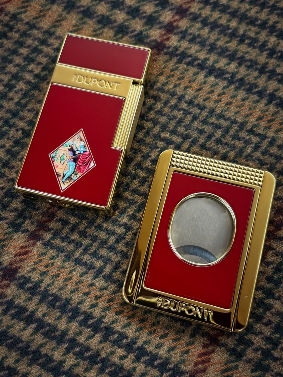 alpascia's tweet photo. S.T. Dupont Romeo y Julieta #stdupont #romeoyjulieta #lighter #cigarcutter #alpascia #bottegastorica #milano https://t.co/jotzMo7u6r