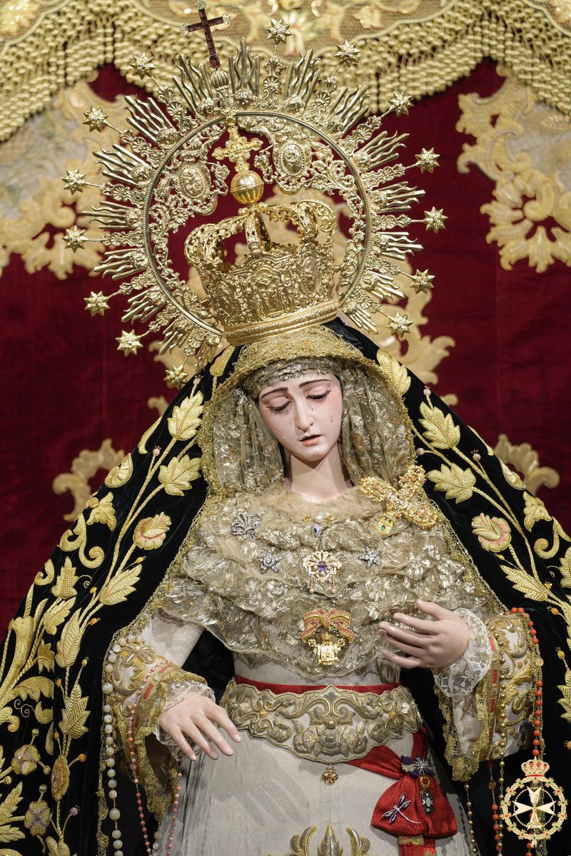 De Feria señora y de la Chester patrona.
Qué alegría da siempre ver a la Virgen del Rosario y lo bien que la deja Joaquín.
Echo en falta el recogido y su manto blanco, si tienes un sello definitorio hay que explotarlo.
Pero aún con esas esta bellísima.
La de Montensión.