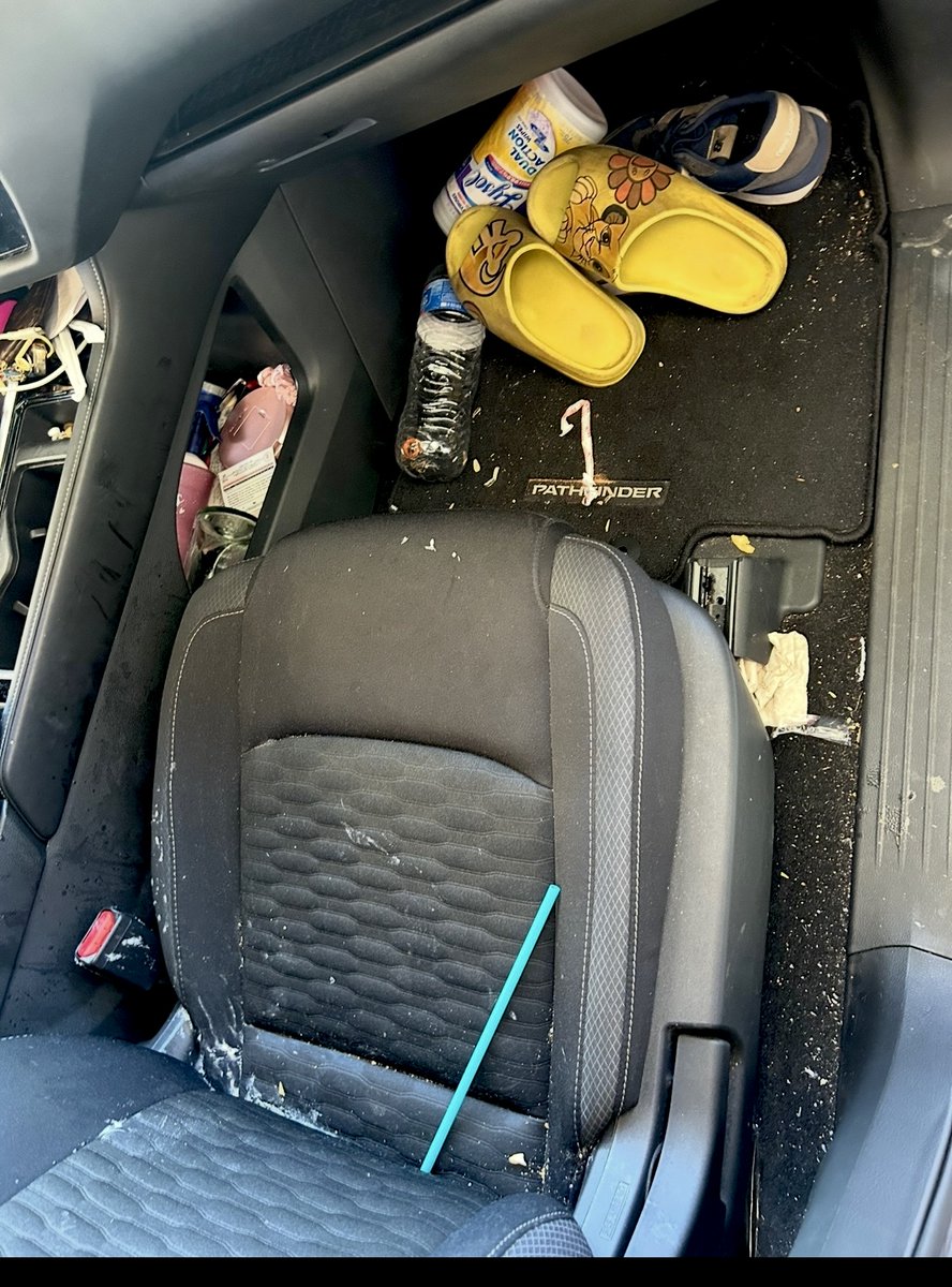 Life gets messy! A little spruce can help start your weekend plans off right 💦🚗  Our free vacuums = Your ideal DIY 🤑