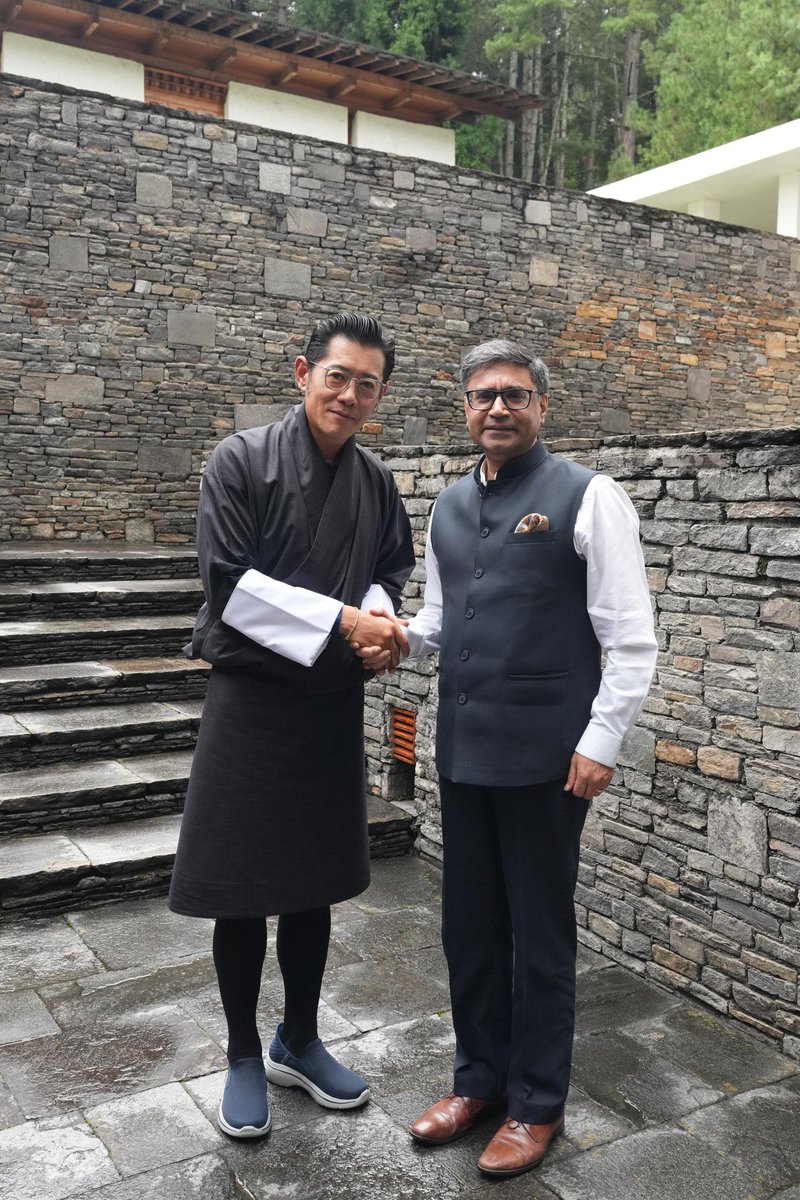 Indiainbhutan's tweet image. Together for Progress and Development.

In keeping with the tradition of regular high-level exchanges, Foreign Secretary Shri Vikram Misri visited Bhutan on 3 October 2025 for discussions encompassing the entire gamut of special and multifaceted bilateral partnership.

During his…