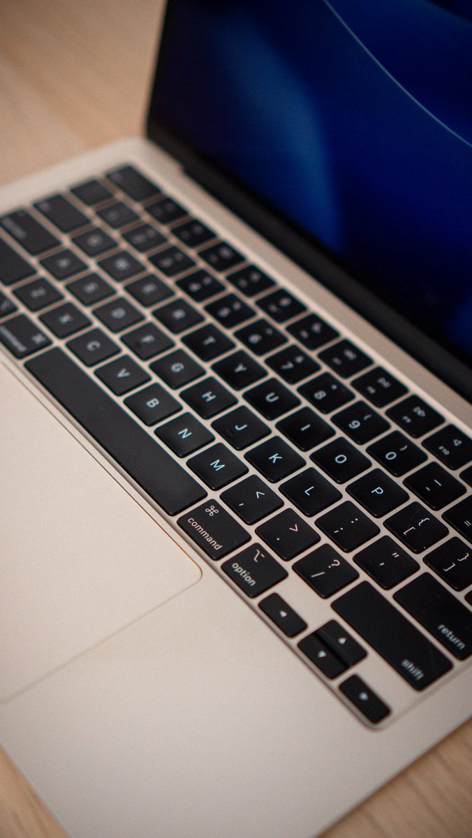 Vincent_Ciu's tweet photo. https://t.co/rUkciyWHto

WTS Macbook Air 3M

Open : Rp 14.800 K
COD : Jakarta https://t.co/HkNfRyedVc