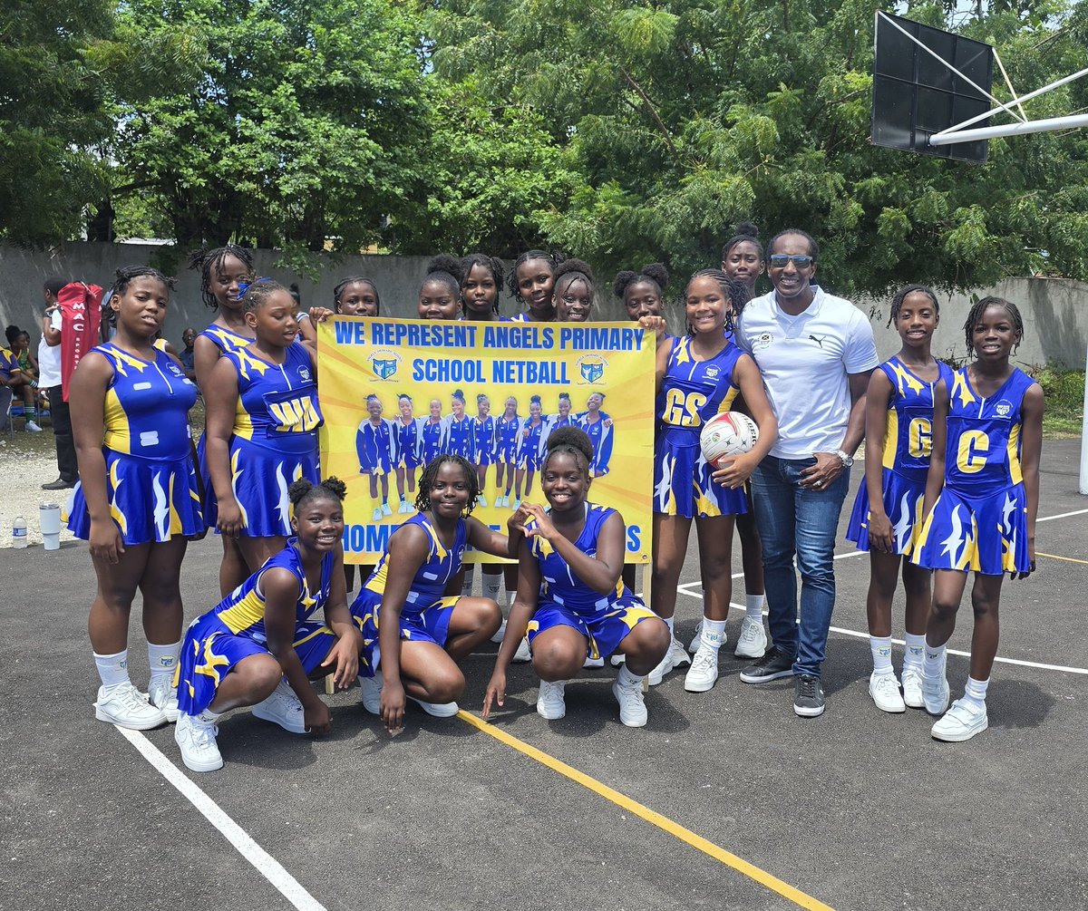terrelonge2016's tweet photo. From vision to reality. Developing #sports infrastructure in our schools and empowering our student athletes! Wishing our Gpark All-Starz much success in this regional competition! It makes a difference who represents the people π―π² π― #strongwithTerrelonge #Portmore #Jamaica https://t.co/HXLlSI0f16