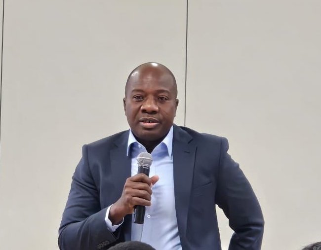 AlobigiP's tweet photo. Day 2 of tweeting until I get Honourable Mahama Ayariga invite to Parliament and a scholarship to proceed my education.
Missiga-Bawku, @ayariga_mahama #Bawkucentral #GhanaParliament https://t.co/FmNrTsJJ0f