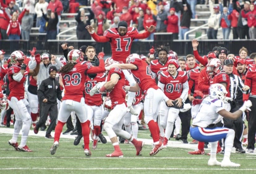 PLAY OF THE YEAR
WKU ML +120