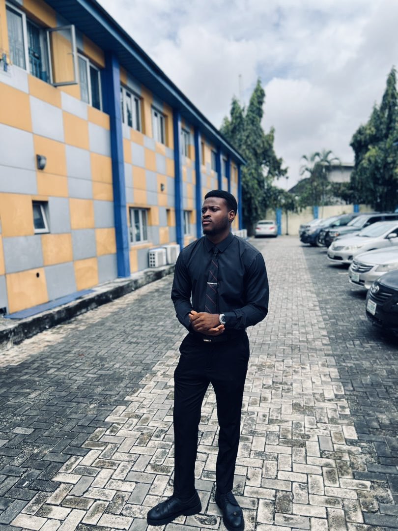 DrDapperMD's tweet photo. In my black element 🖤⭐️

~Dr Daps https://t.co/fwlmHCZy1n