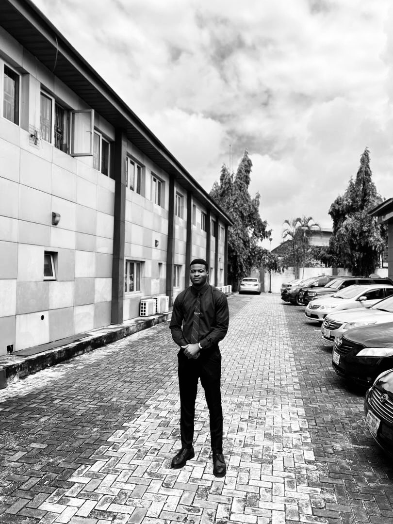 DrDapperMD's tweet photo. In my black element 🖤⭐️

~Dr Daps https://t.co/fwlmHCZy1n