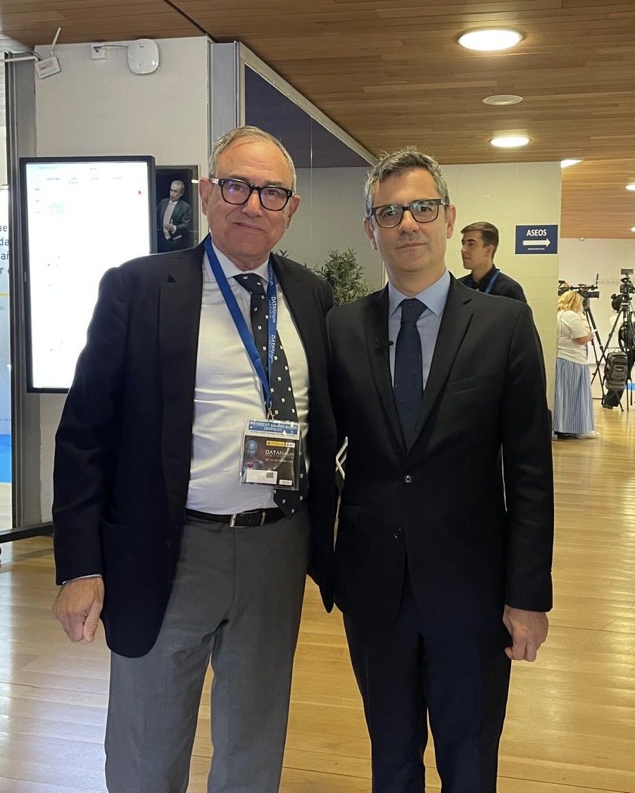 Notarios_ES's tweet image. 📍 El Notariado, presente en el &apos;#DATAforum Justicia 2025&apos; organizado por @justiciagob en León

👥 Este foro ha reunido durante tres jornadas a expertos, representantes institucionales y organizaciones para debatir sobre el avance y la transformación digital de la Justicia