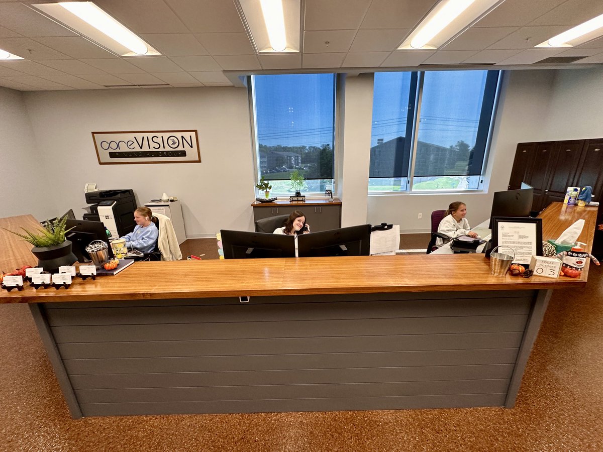 coreVISIONFG's tweet image. The future coreVISION Control Center - Sophie Claxton, Marlee Heller and Stella Rieser. We love having these girls visit on their first day of fall break! We hope all of our clients and families have a safe and fun break! #teachthemyoung #coreVISIONcrew