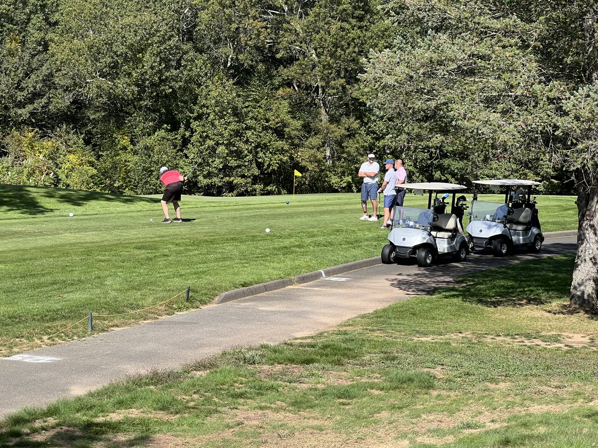JPEUnion's tweet image. Team Jorgensen Group tees of on 8!  ⁦@topstonegc⁩ ⁦@RBC⁩