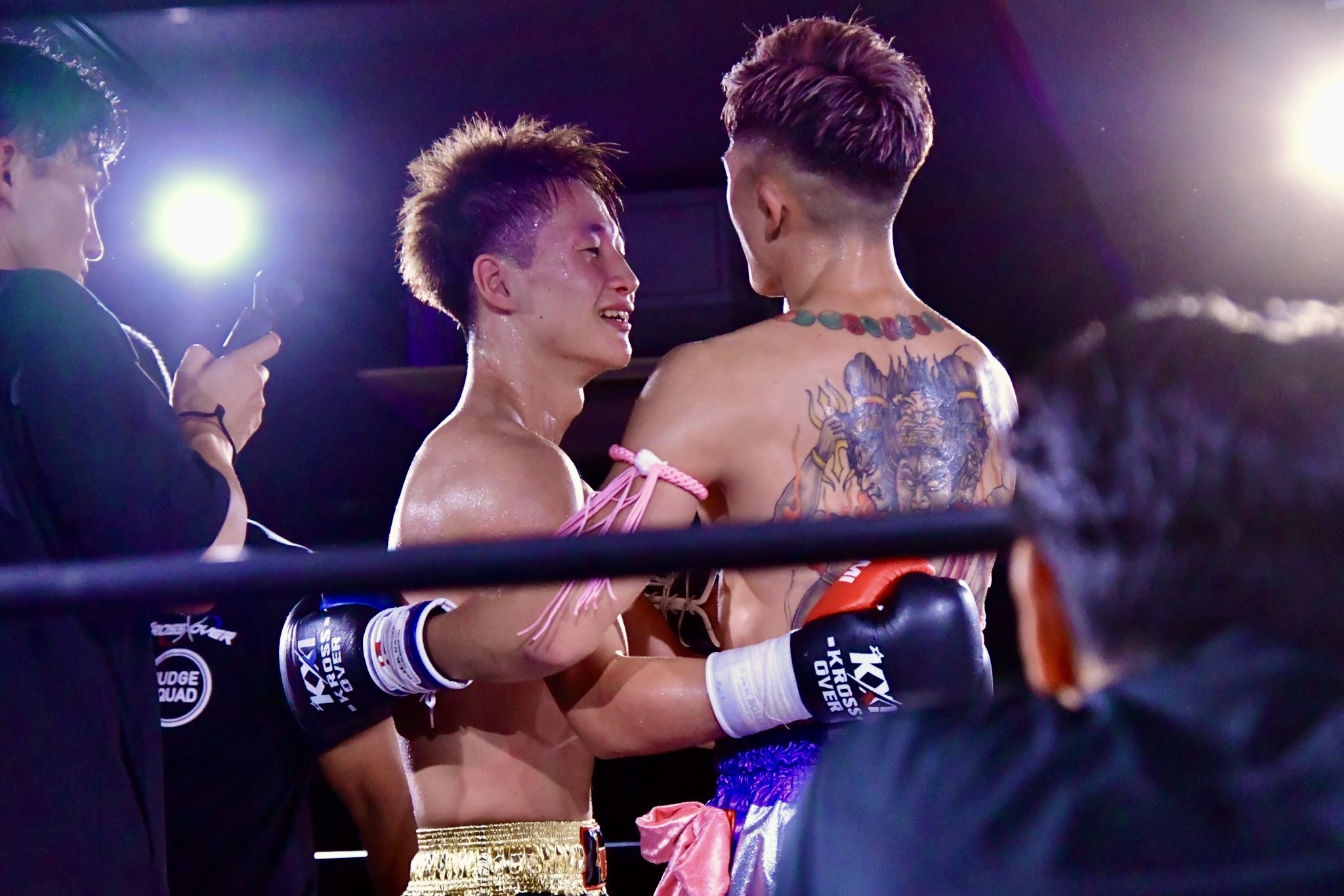 STONE  赤 トレーナー【早い者勝ち】 shirtstuckedin 今週のD1ライツ名阪ラウンド頑張ってください