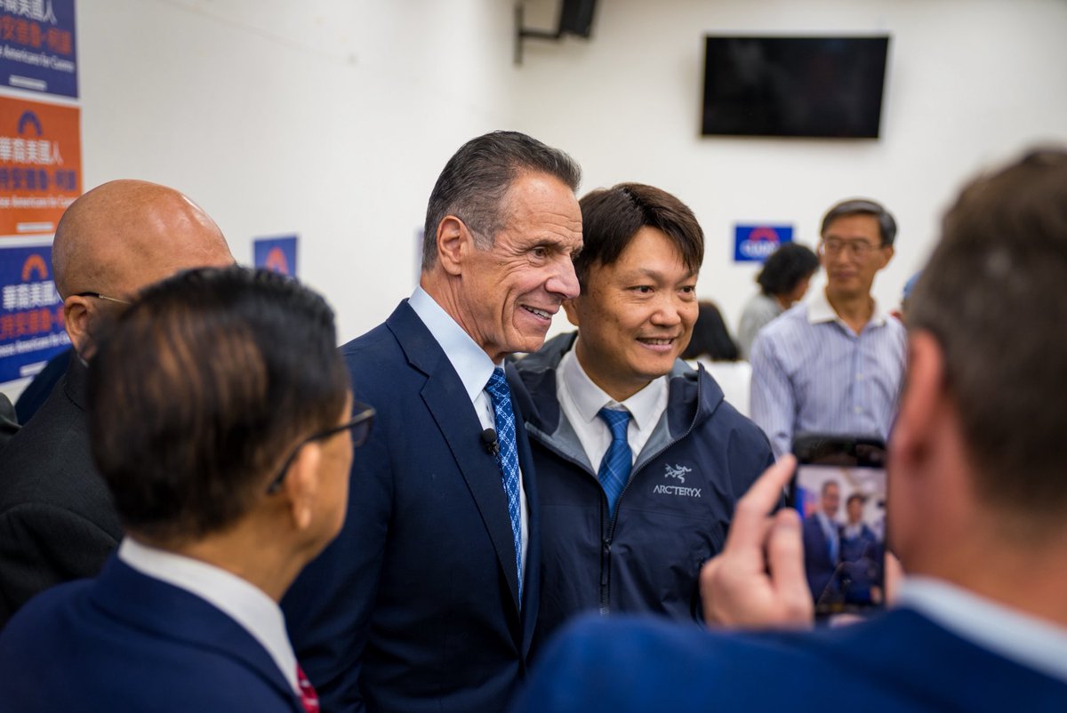 Andrew Cuomo tweet media