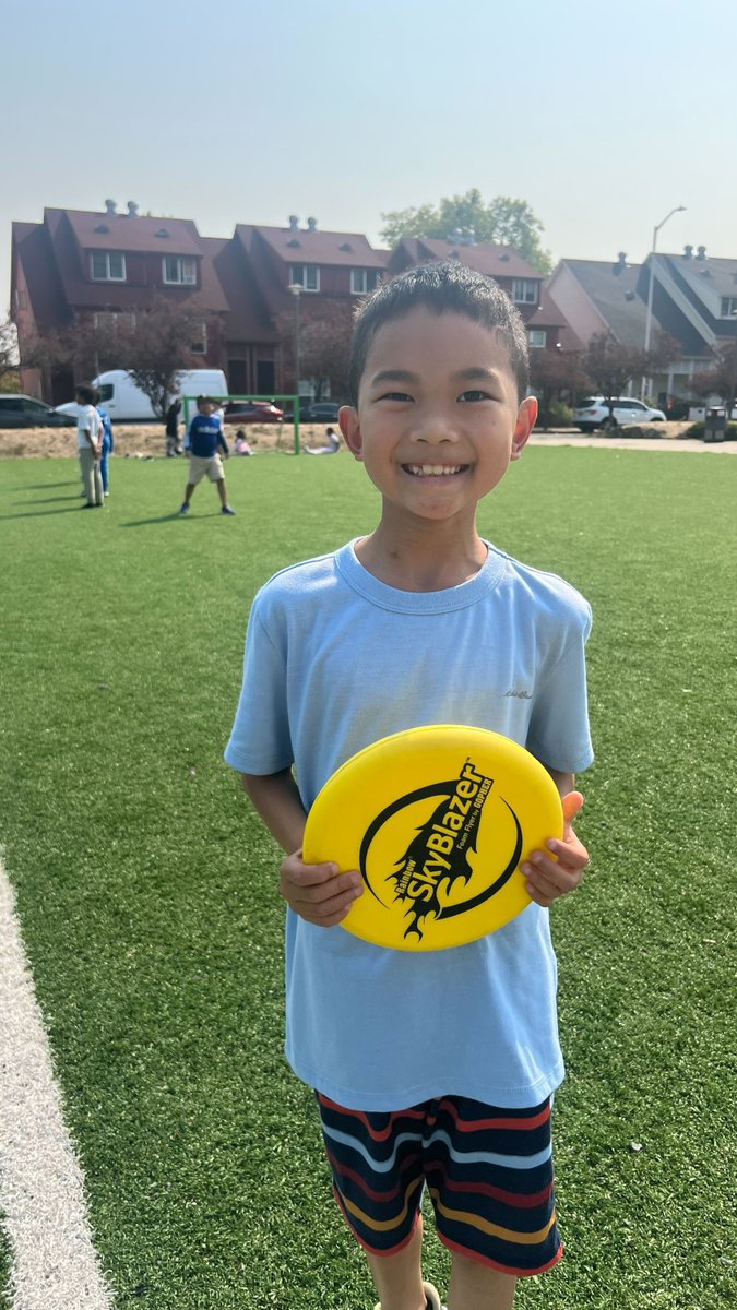 Impact_PSWA's tweet photo. Impact | Salish Sea Elementary scholars #playbig using their imaginations and their athletic ability to be active and collaborate in games together! 🏈🪢 https://t.co/P9MGzM7LdZ