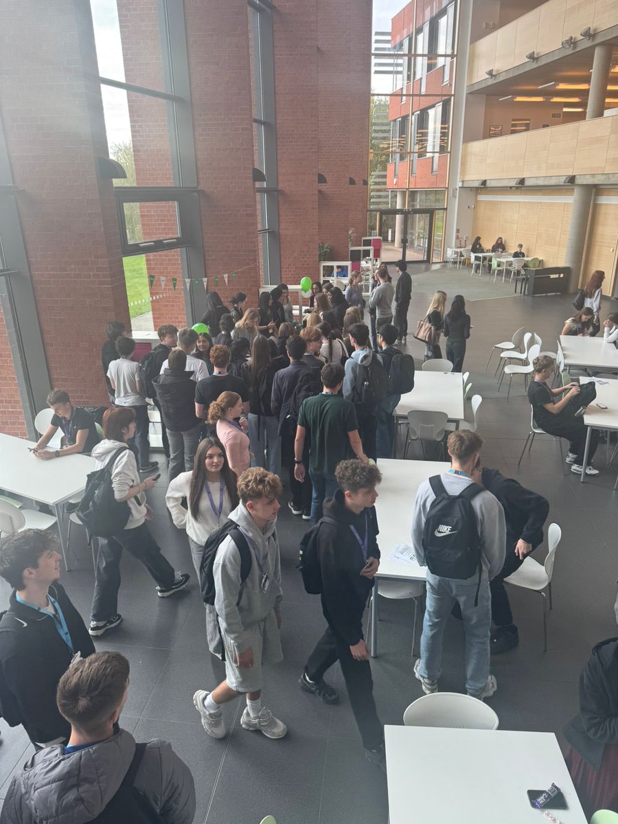 Kimberley College tweet media