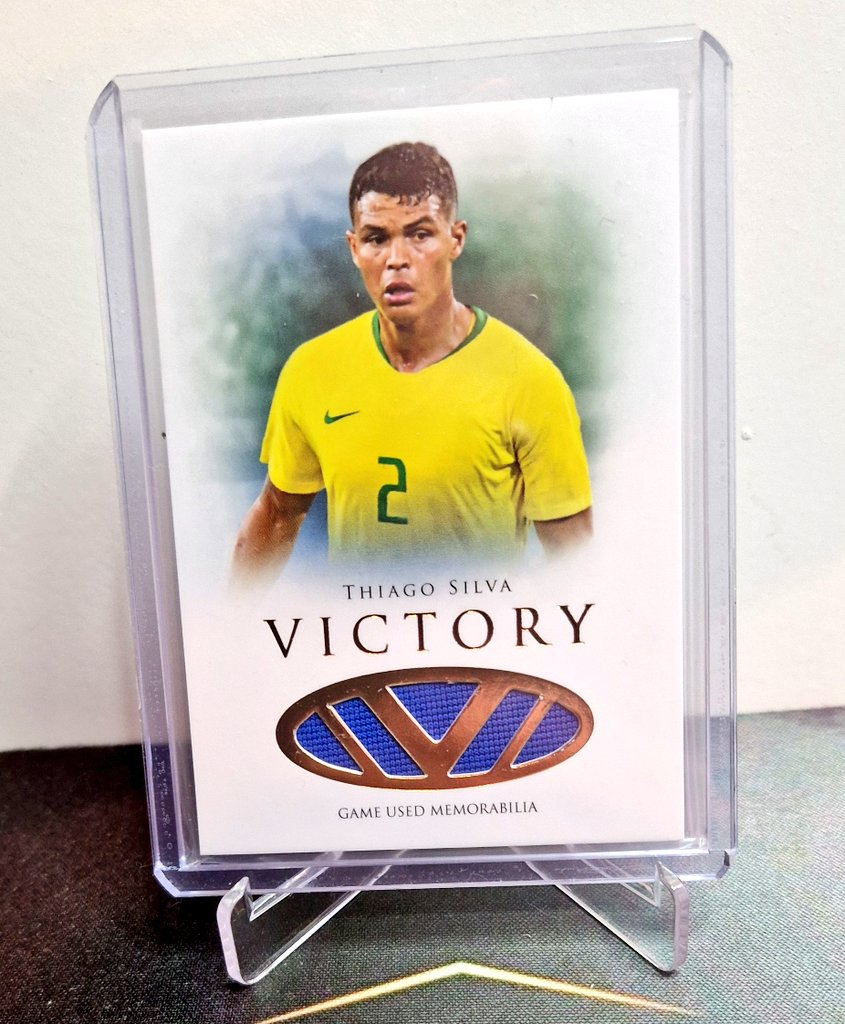 PremierPulls25's tweet photo. Welcome to the Club @tsilva3 

Own a piece of history with our Thiago Silva match worn shirt patch from a Brazil World Cup Qualifier 

#Footballcards https://t.co/MuDPLA2rZP