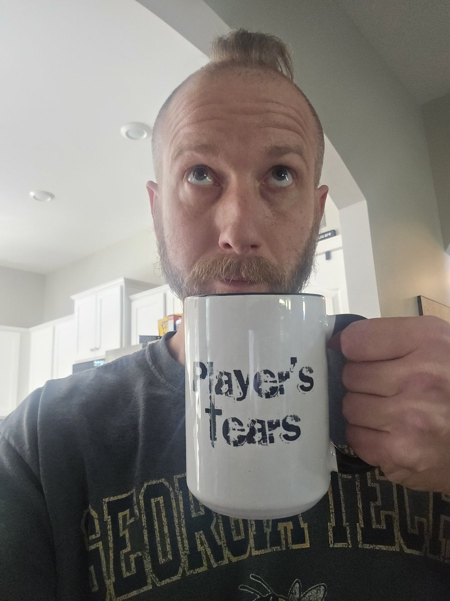 On the East Coast so I missed last night's premiere of <a href="/CriticalRole/">Critical Role</a> Campaign 4, so I'm watching the re-brodcast now! So excited to watch the story Brennan weaves! #criticalrole