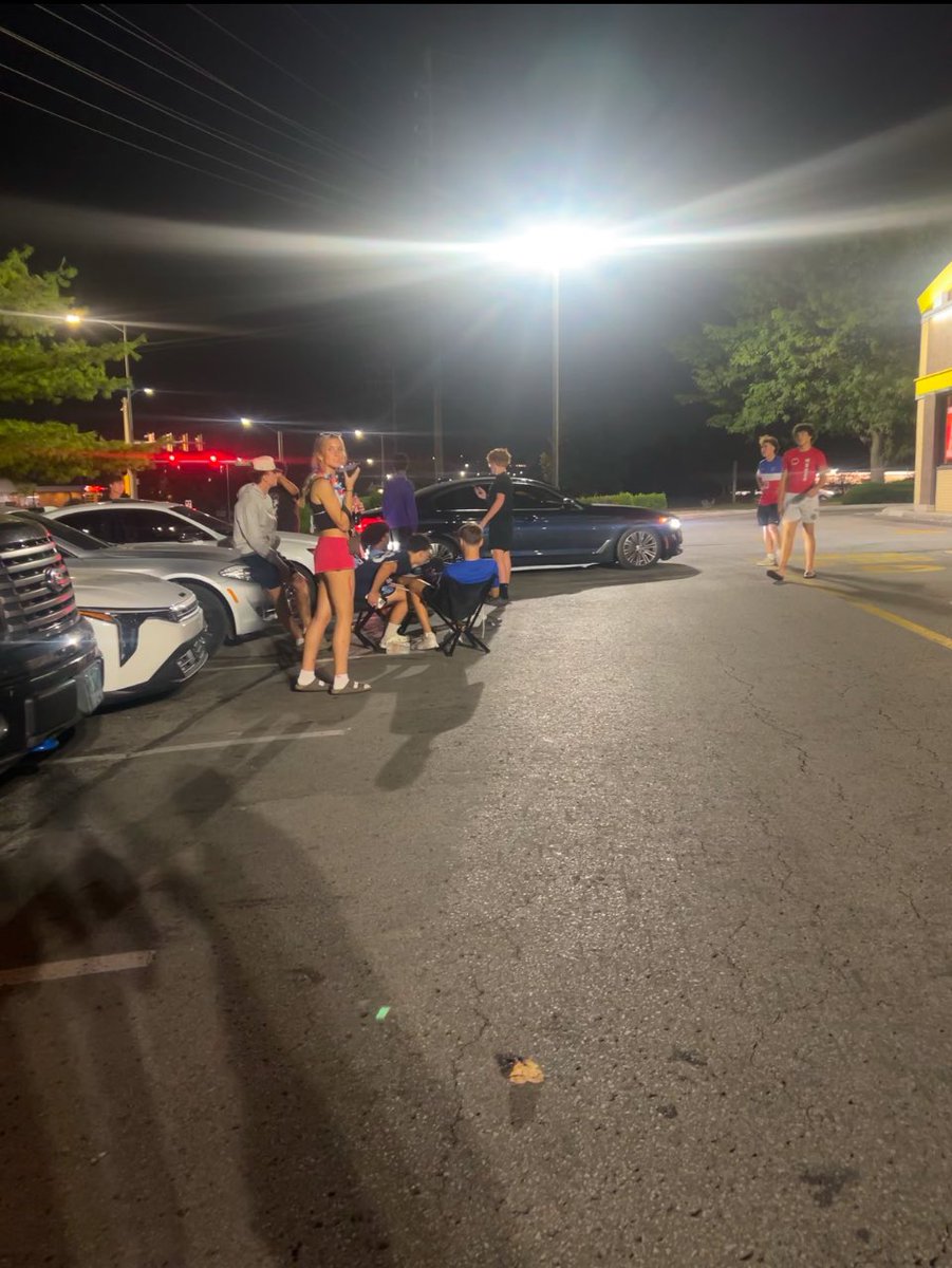 Jeffery2837492's tweet image. Yeah lets have a #FUNCTION in the K7 McDonalds parking lot at 10 PM on a Thursday it will be FREAKING LIT 😂😂 #shrink tf out of these guys