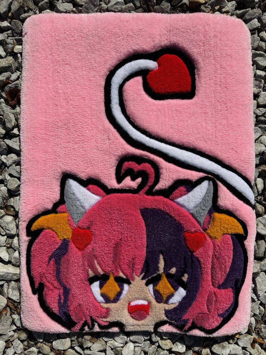 Ironmouse rug I made 🩷
Struggled quite a bit with this one but I think it still turned out okay!