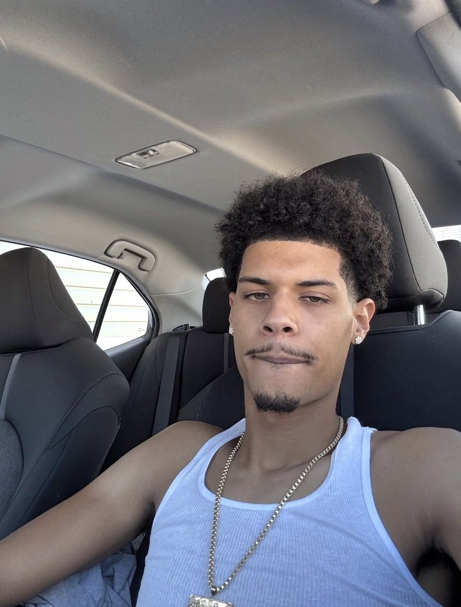 noah tweet media