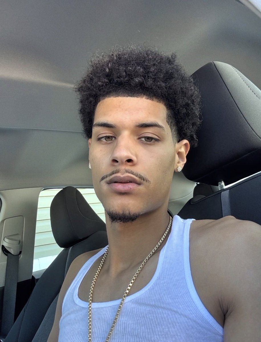 noah tweet media
