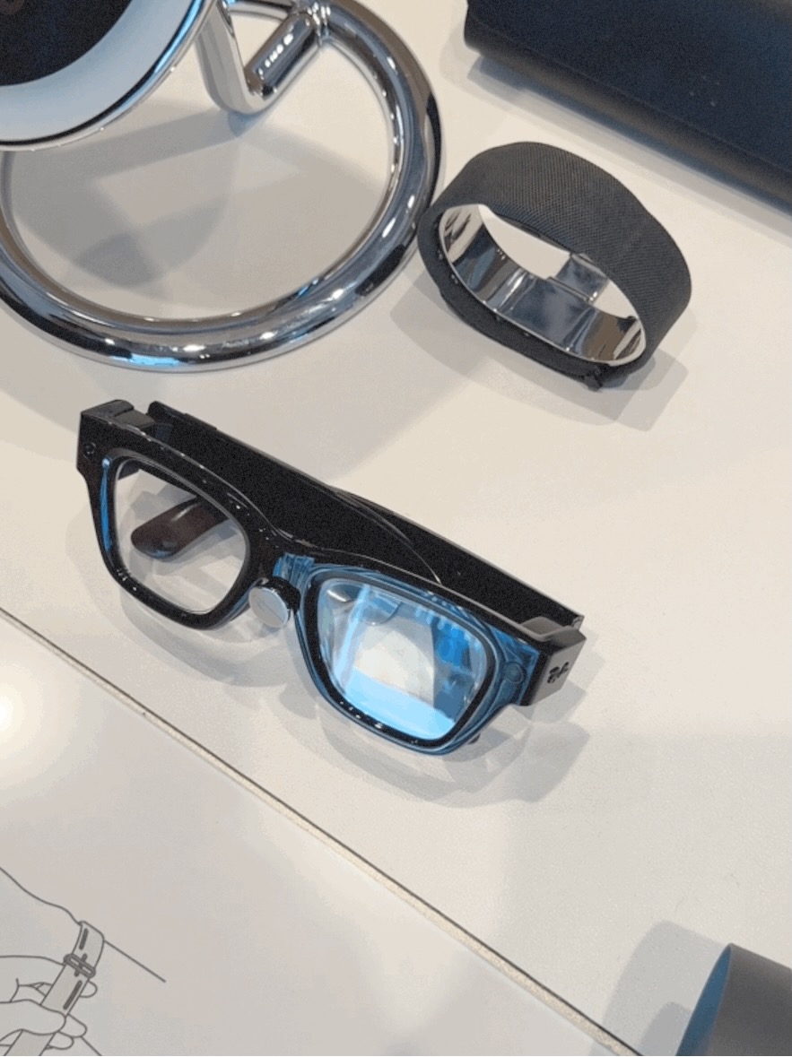 Robert Scoble wearing Meta Ray-Ban AI glasses