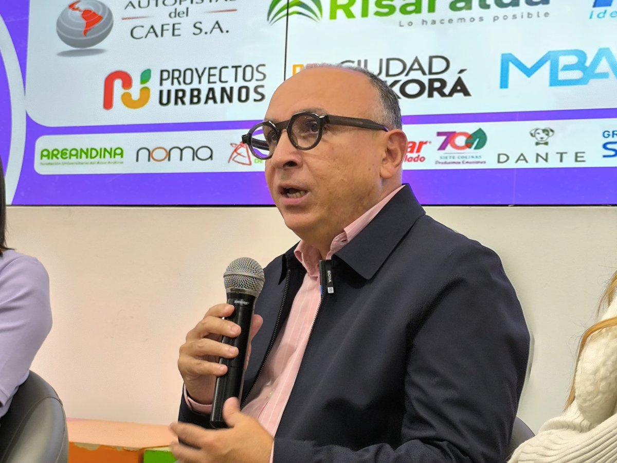 Con el propósito de inspirar a líderes a pensar en la integración del Eje Cafetero nos reunimos en la Universidad del Área Andina de Pereira, en un espacio de co-creación, conversación y conocimiento.