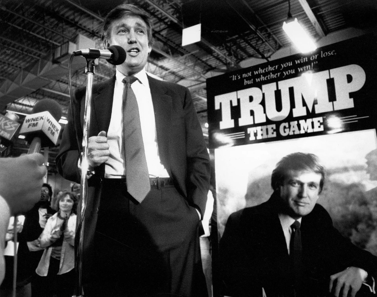 realtrumpcoins1's tweet image. 1989 Deal-making hits the living room!
Launched by Milton Bradley, Trump: The Game invited players to step into the world of high-stakes deals and bold negotiations. The board game quickly became a standout of its time, moving over 800,000 copies in its first release.
In 2004,…