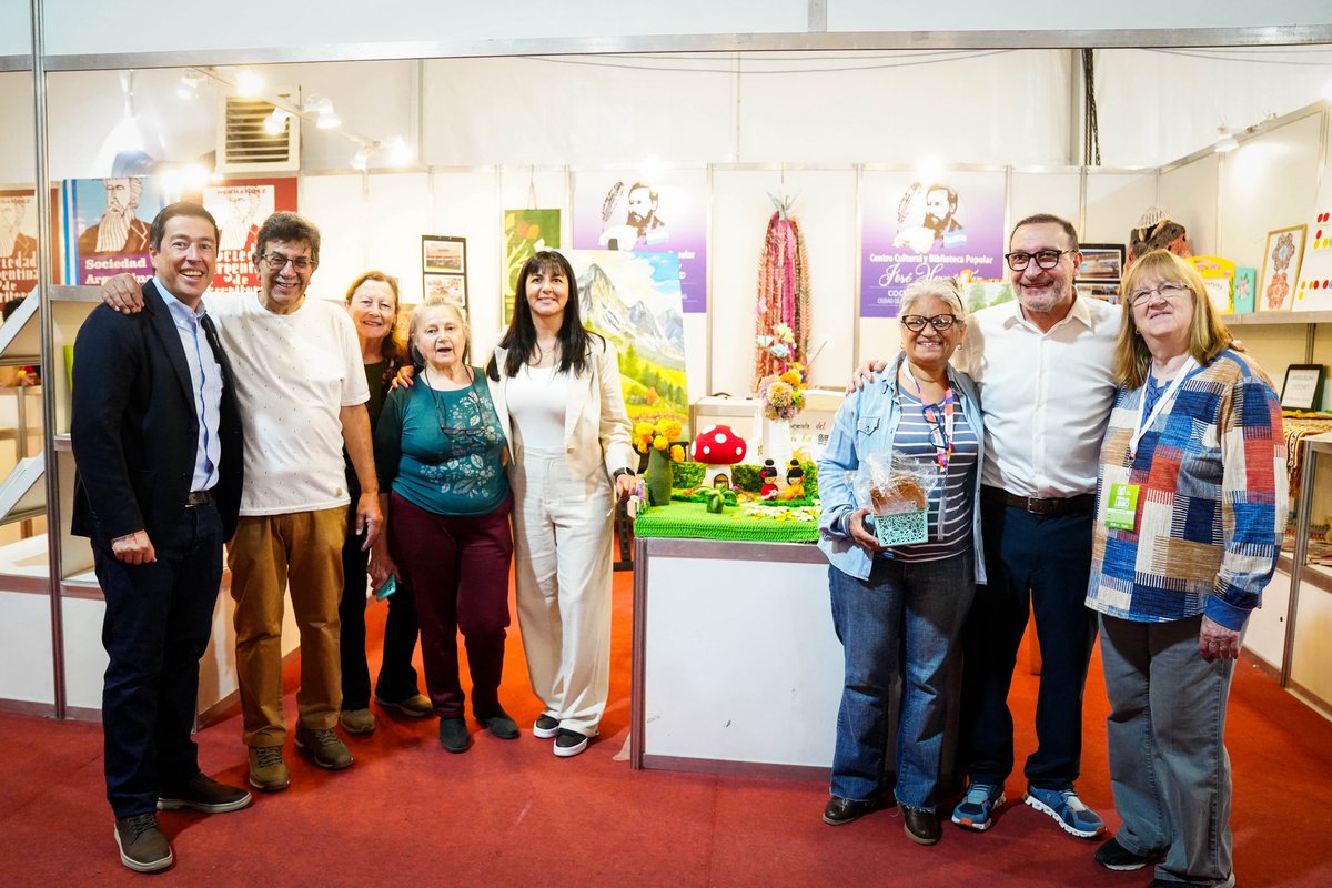 📚📖 Hoy abrimos la 6ª Feria del Libro de Malvinas Argentinas junto al intendente <a href="/Nardini_Leo/">Leo Nardini</a> , el senador <a href="/luisvivona/">Luis Omar Vivona</a>, escritores, instituciones y muchísimos vecinos que se acercaron a compartir esta gran fiesta de la cultura.

Recorrimos los stands, disfrutamos del trabajo de