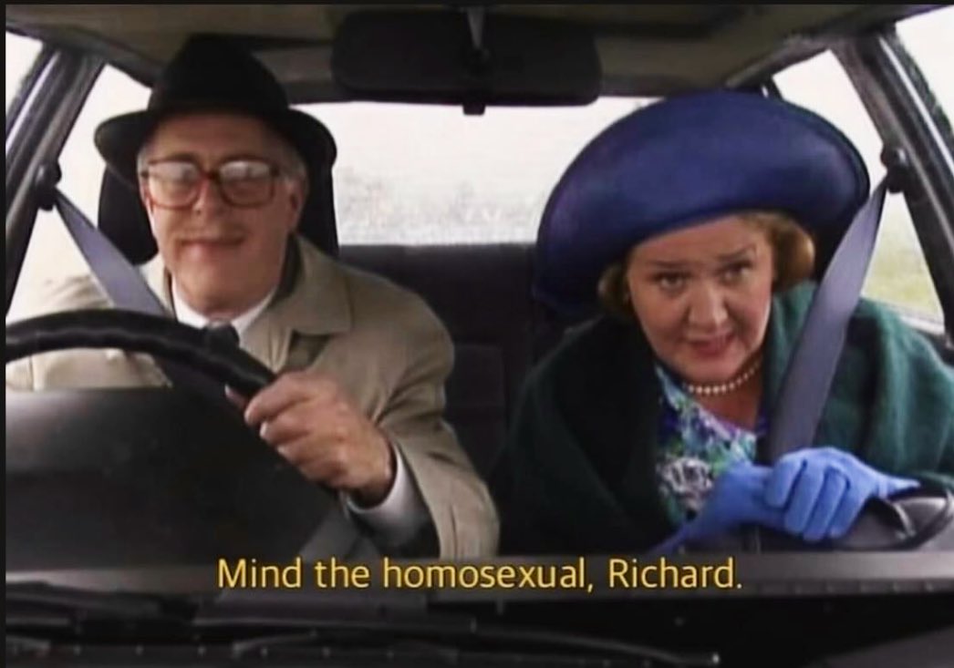 HarryDibbs_'s tweet image. I will immortalise Patricia Routledge exclusively through overuse of this picture