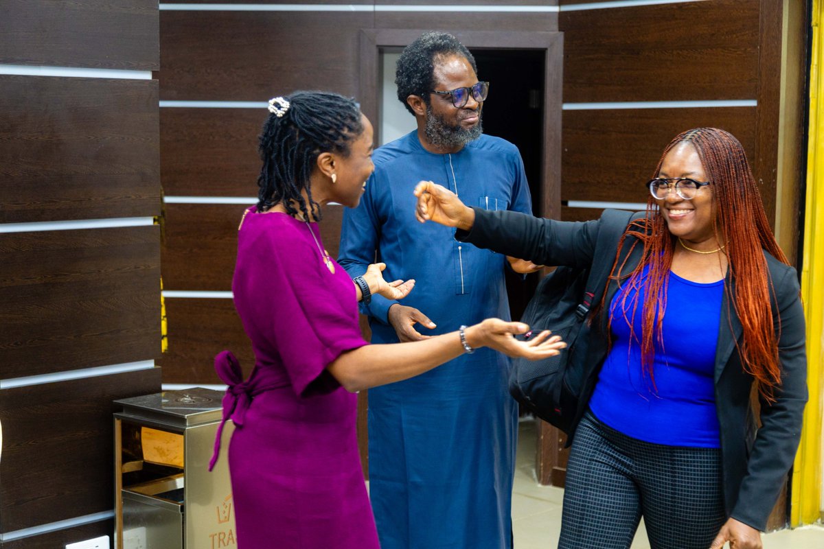 AigFoundation's tweet image. With this community, we are building an effective network of changemakers committed to transforming the public service.

See moments from our last upskilling session.

#AIGAlumni #LeadershipDevelopment #PublicSectorReform #Publicprocurement #AigImoukhuedeFoundation