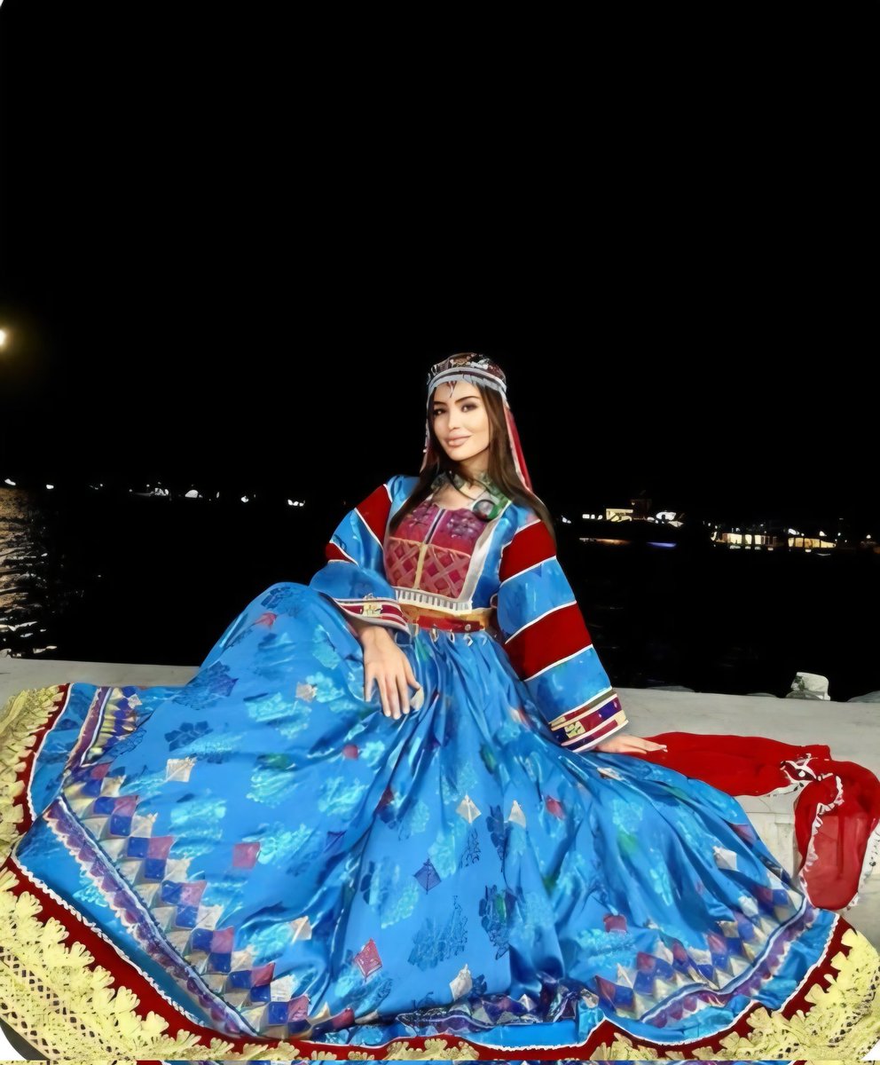 SaharAyubi_'s tweet photo. لباسِ گَند :
پیشینه ی باستانی دارد و مربوط به فرهنگ کهن پاشایی، بهاشه یا پشه ایی سرزمین ماست.
#آریانا https://t.co/jwyWypsMv1