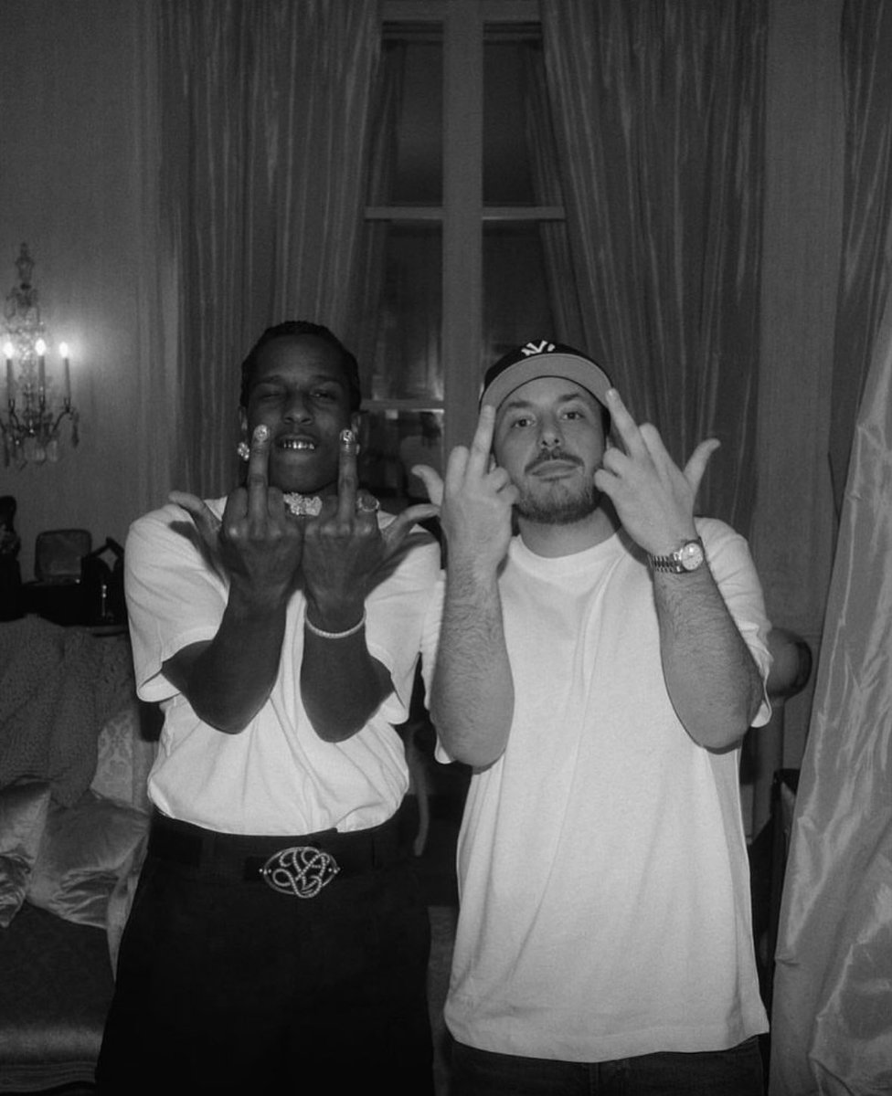 LIBRA SZN ‼️
HAPPY GDAY PRETTY FLACKO + LOU BANGA 
4L