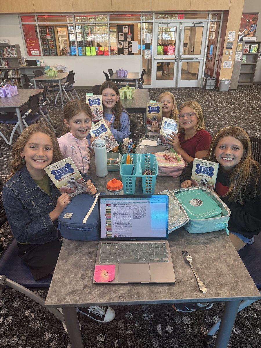 MohawkReads's tweet image. First round of book clubs ✅ It’s always a sad day when we finish a book, love getting to spend time in a small group setting with my Mohawk Readers! 🩷 #mohawkreads #librariesinrisd #risddreambig