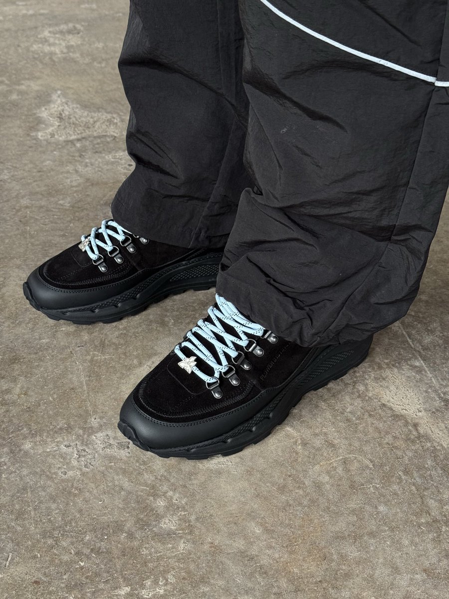 FLOWER INSTINCTS tweet media