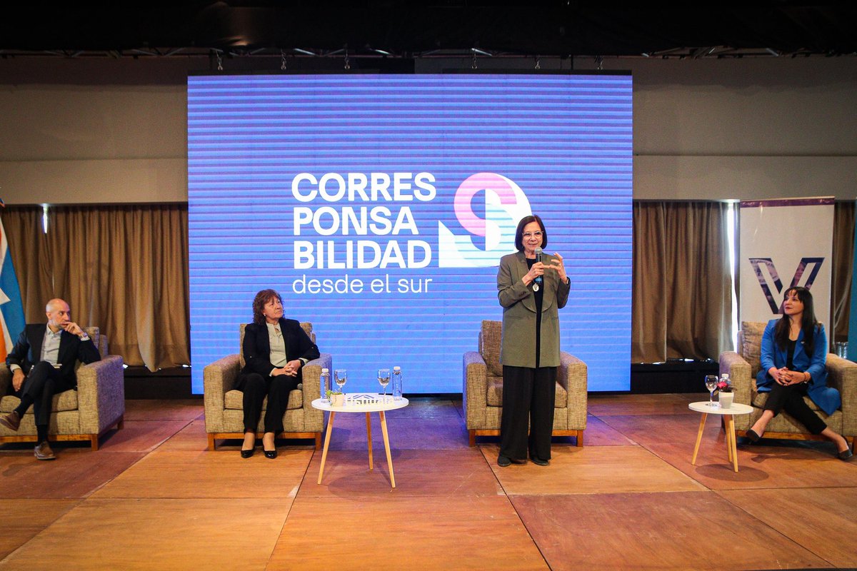 Participamos de la Jornada Académica ‘Infancias y adolescencias: un desafío colectivo. Corresponsabilidad en políticas públicas y salud mental’, que tuvieron lugar en el Arakur, en la mañana de este viernes.

#infancias #derechos #reflexión #debate