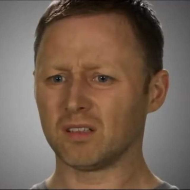 La vidéo full IA d'Éric et Ramzy là... Je dois être trop aigri.