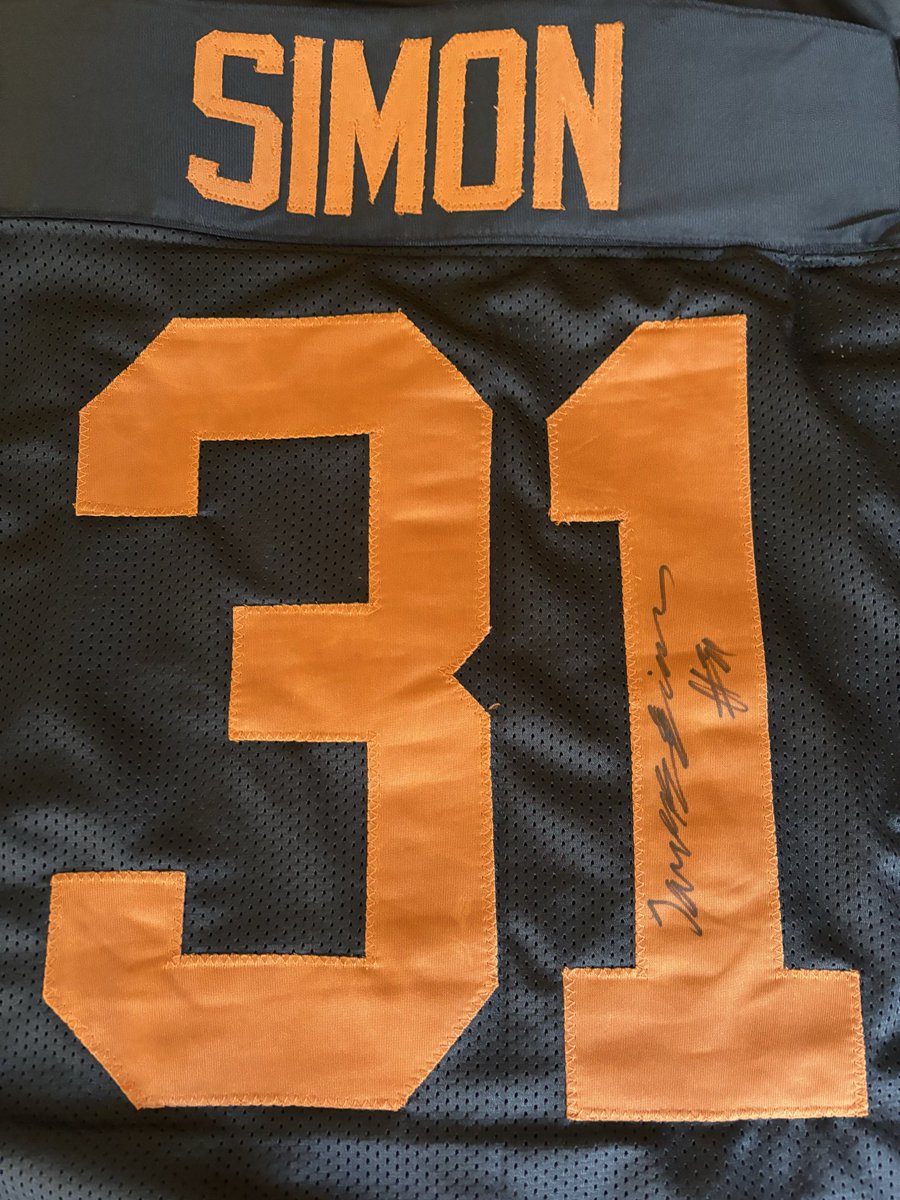 Elite Sports Memorabilia tweet media