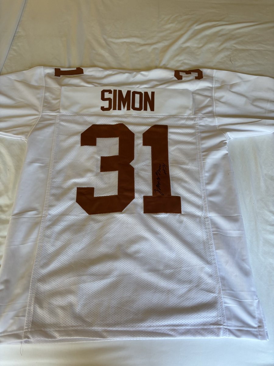 Elite Sports Memorabilia tweet media