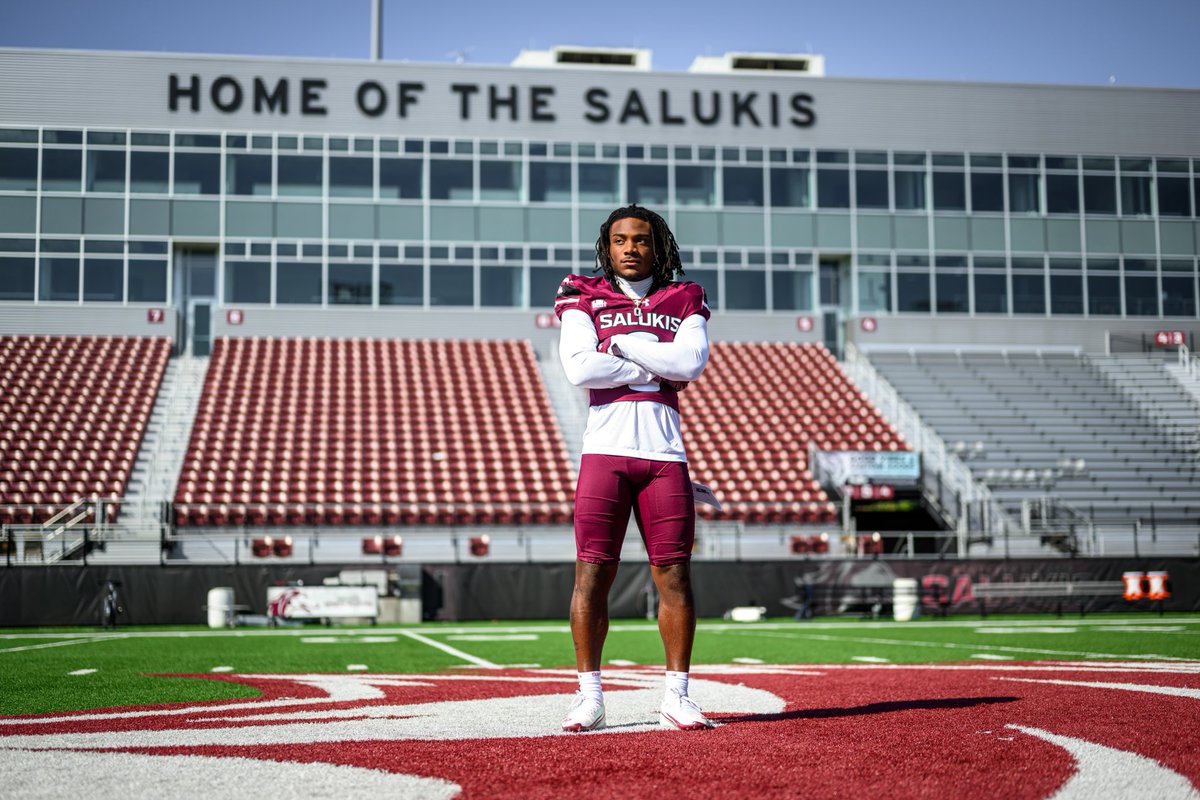 SIU_Football's tweet photo. Family Weekend threads 🧵🏈

#Salukis | #BuiltFor https://t.co/IpI26Rd8MT