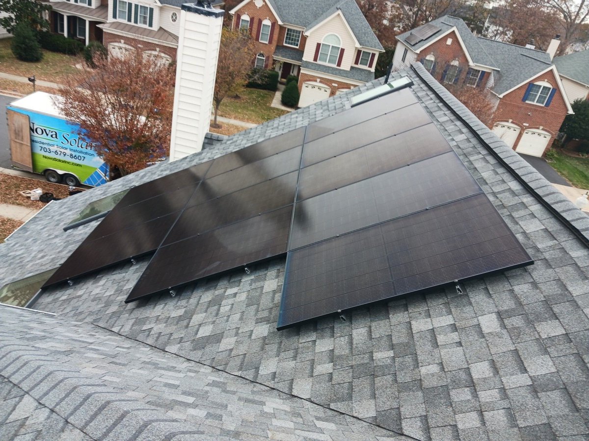 It’s Friday, the sun’s still on the clock, and so are we.
Here’s to another Virginia rooftop getting a serious upgrade ☀️🔧

No better way to end the week than locking in lower bills and cleaner power.
Cheers to sunshine, solar panels, and a job well done. #FunFriday #NovaSolar