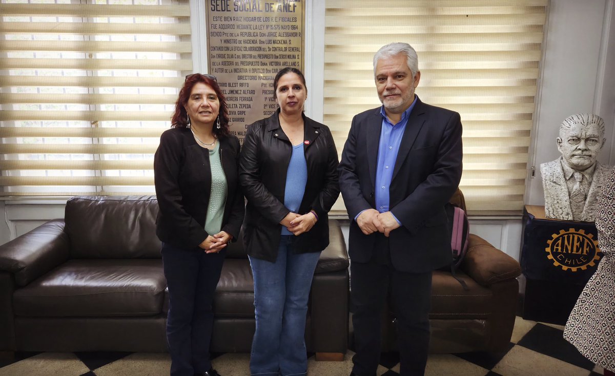 📸 La Pdta. de Fenadaj se reunió con su par de la <a href="/anefchile/">ANEF</a>, y la garante y observadora del Protocolo Complementario suscrito por nuestra Federación y el Ministerio de Justicia. Se acordó una reunión de análisis del incumplimiento de los acuerdos suscritos con el Minju en junio.