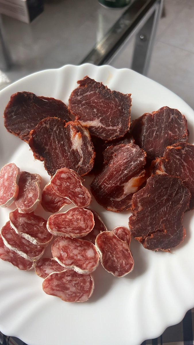 No nos lo montamos mal en esta casa 😏🍺📖