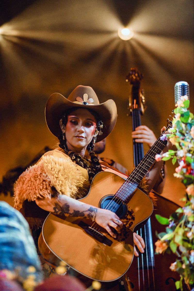 Sierra Ferrell tweet media