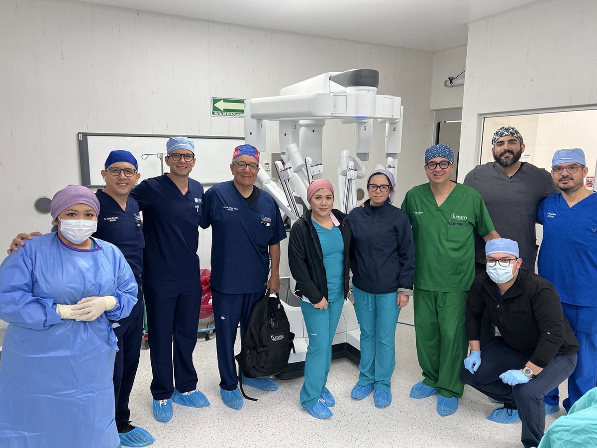 DoctorArriaga's tweet photo. Robotic simple prostatectomy 
@Urologos_UMANO en @CIMAHMO https://t.co/QEGGc8OGHn