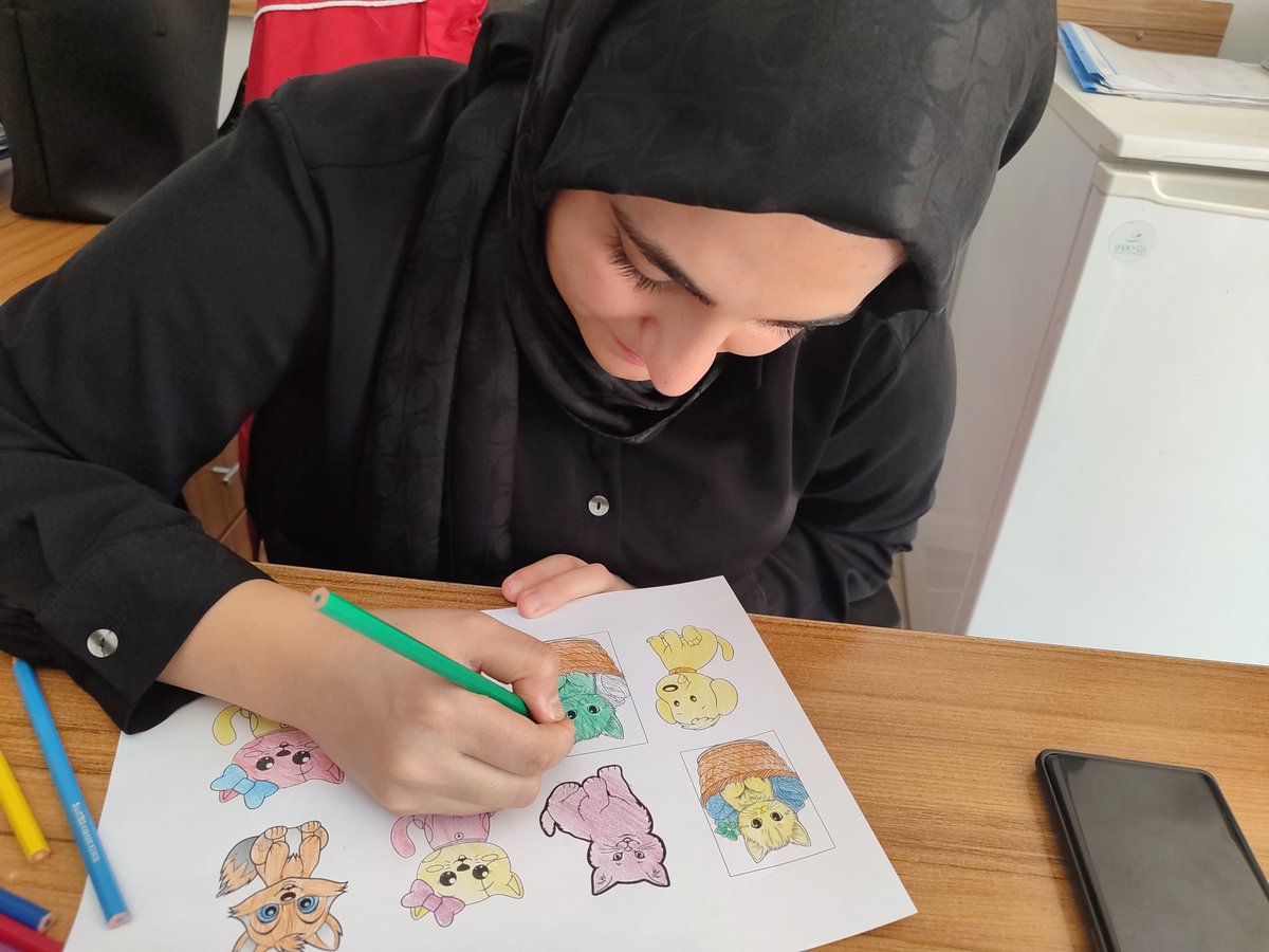 🐾 Genç gönüllülerimizle birlikte sokak dostlarımızı unutmadık! 💚
Kediler için kendi ellerimizle yemlikler hazırladık. Hem el emeğimizi kattık hem de can dostlarımızın yanında olduğumuzu gösterdik.🐱