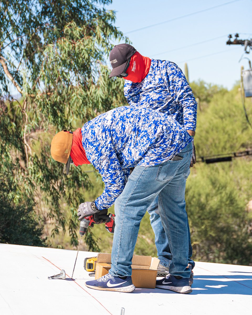 SolarProsAZ1's tweet photo. Teamwork that powers Tucson. 💪☀️

Our crew is on the roof every day helping families make the switch to clean, reliable energy built for Arizona homes.

📞 520-549-6200
🌐 https://t.co/vb6fzuIodC

#SolarProsAZ #TucsonSolar #LocalExperts #EnergyFreedom #BuiltForArizona https://t.co/wxe8IG9QpZ