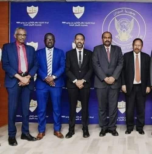 AbadyBooo's tweet photo. ومن المدنيين رجالا صدقو ما عاهدوا الشعب عليه ❤️🇸🇩✌🏾

#ديسمبر_باقية_وستنتصر
#لا_للحرب https://t.co/wpR5vpsAt1