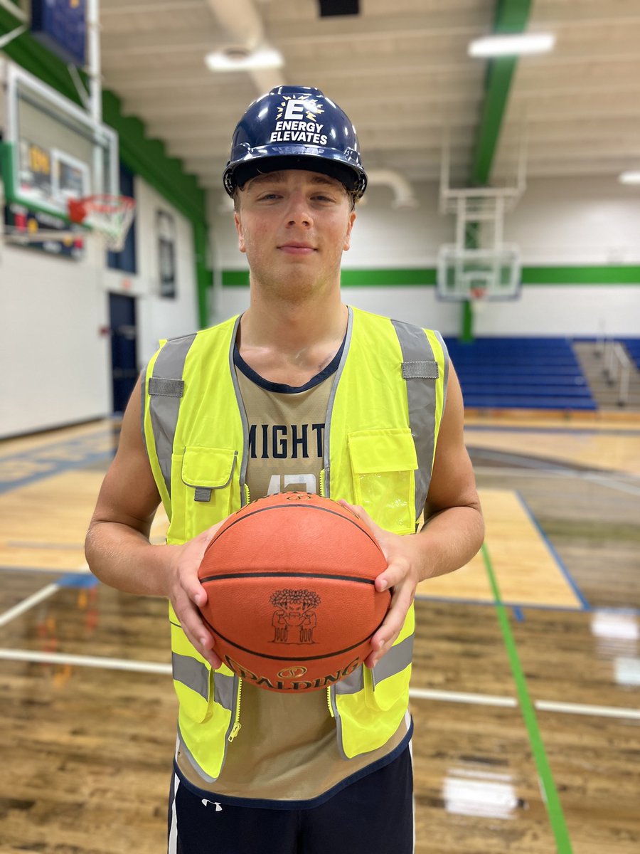 NCFBanyansMBB's tweet photo. Our E² winner this week is Zach Close! 💪 #EnergyElevates https://t.co/v7eNXT79oC