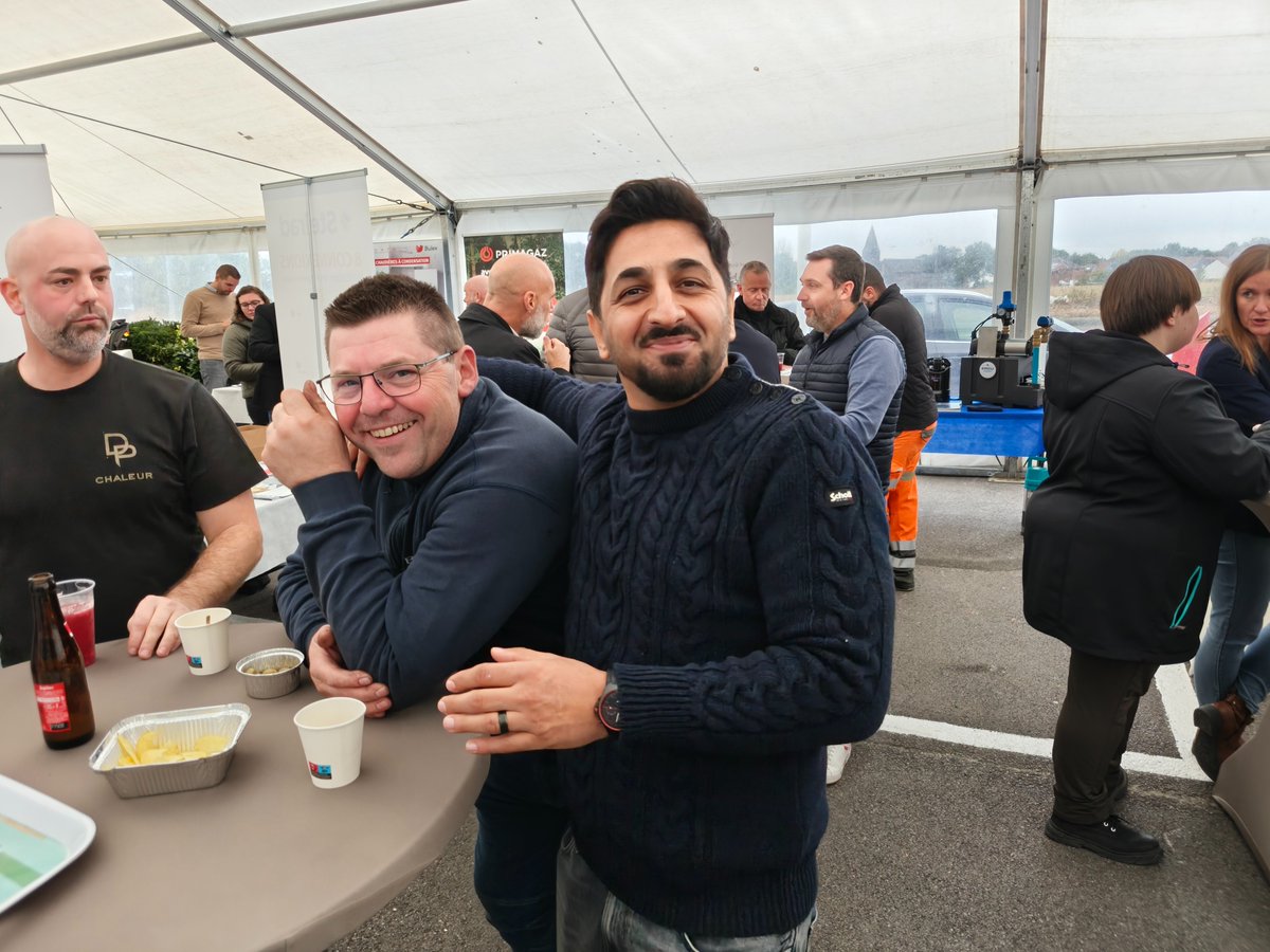SupersanitGroup's tweet photo. super ambiance à la journée portes-ouvertes chez Supersanit Charleroi à Fleurus https://t.co/vATMXJFPjh