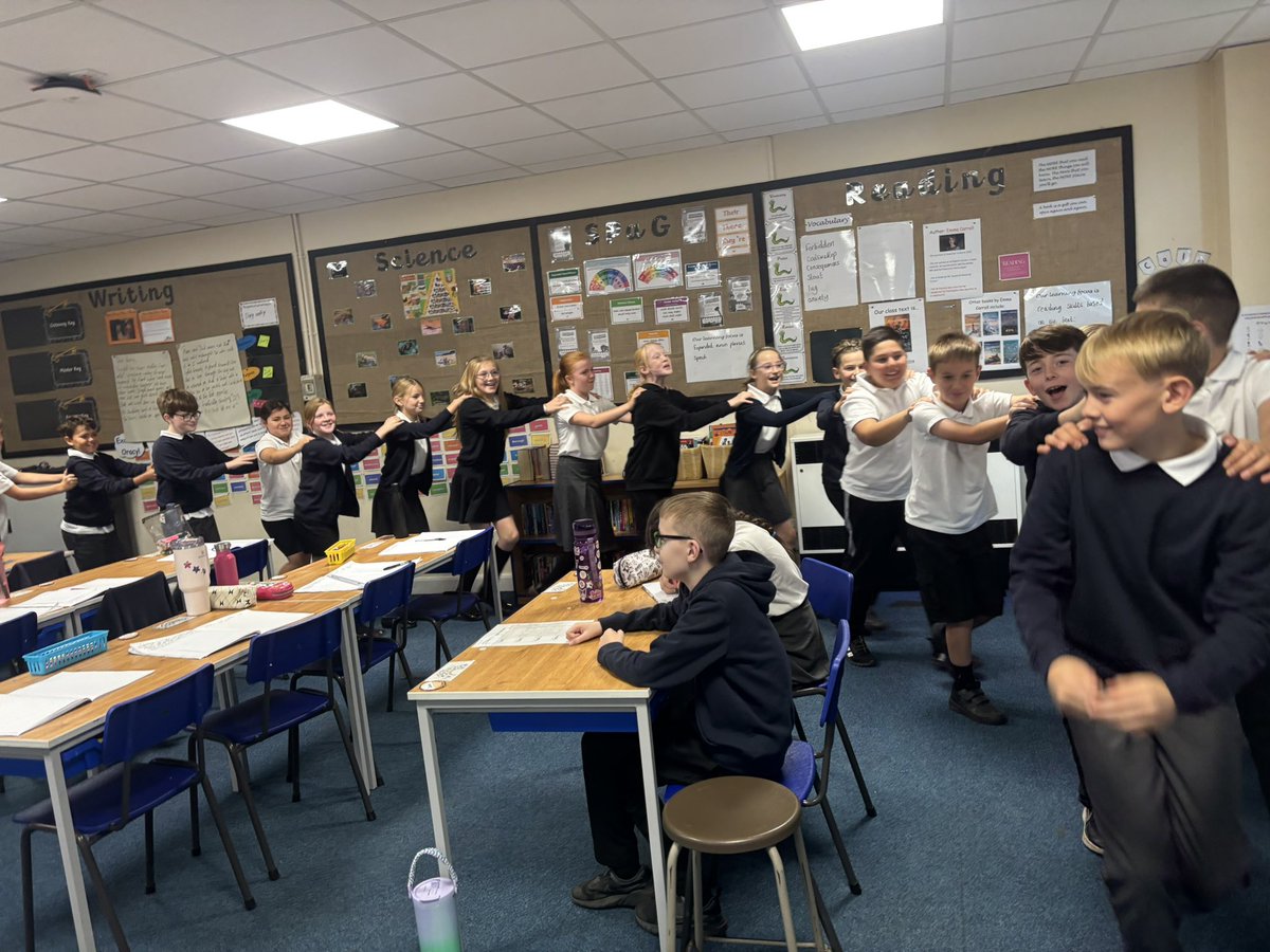 Friday conga in between learning to celebrate another amazing and hardworking week for Y6 😃👏🏻